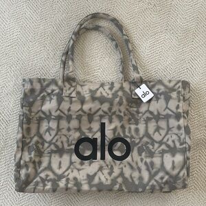 Alo tote bag BNWT